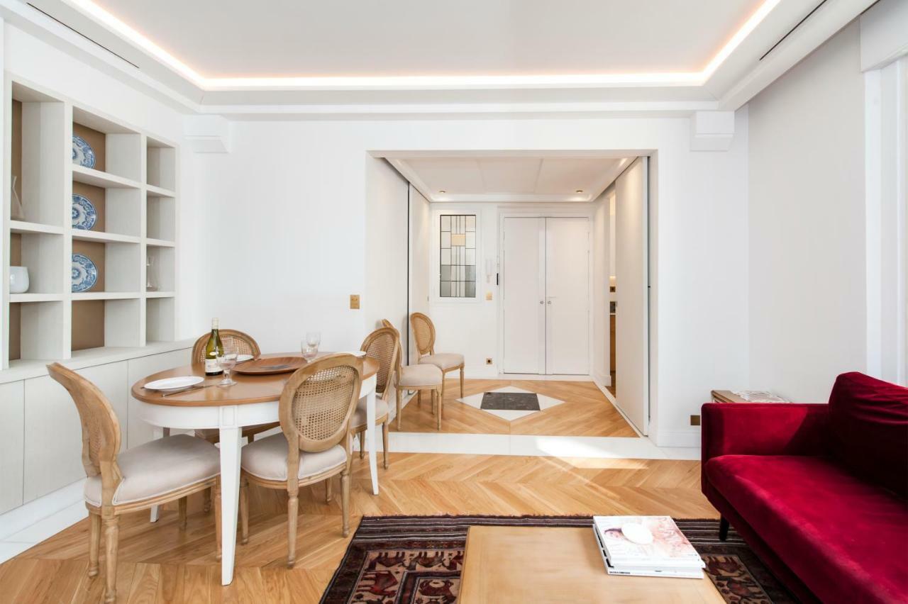Luxury Montaigne Apartment Paris Exterior foto