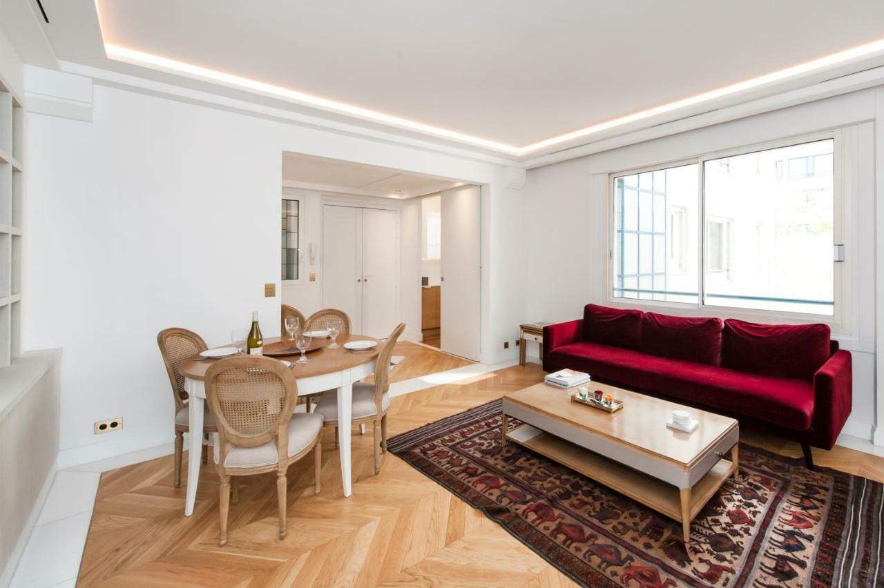 Luxury Montaigne Apartment Paris Exterior foto