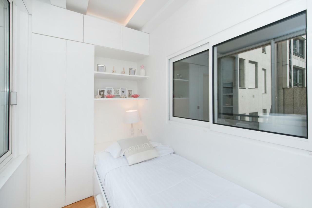 Luxury Montaigne Apartment Paris Exterior foto